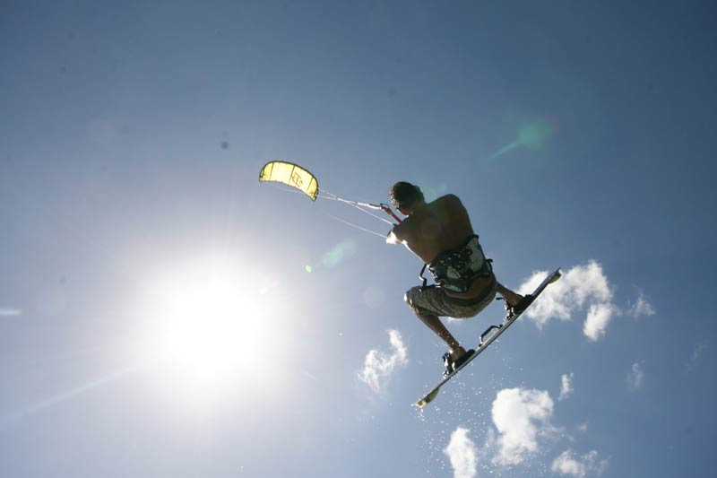 Aktiv i naturen med kitesurfing