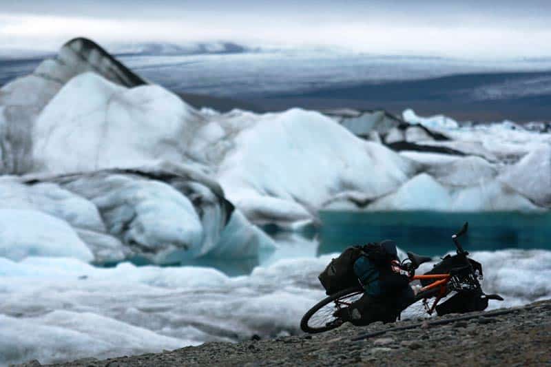 Island på cykel - Ind gennem det øde